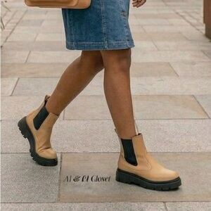 Sorel Caribou X Chelsea WP Tan Waterproof Chunky Lug Boots Women’s 8.5 NWB